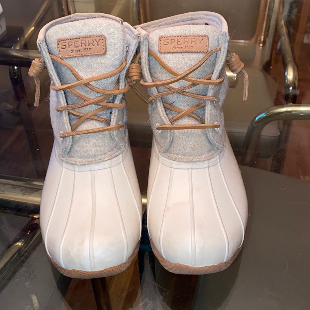 Size 6 sperry boots